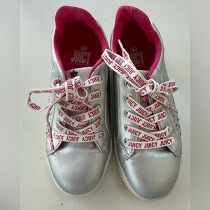 Juicy Couture Kids Sneakers in Silver with Pink Accents
